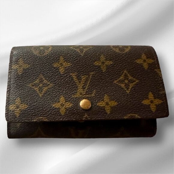 Louis Vuitton Monogram Porte-Monnaie Billets Tresor Wallet (authentic) - Picture 1 of 16